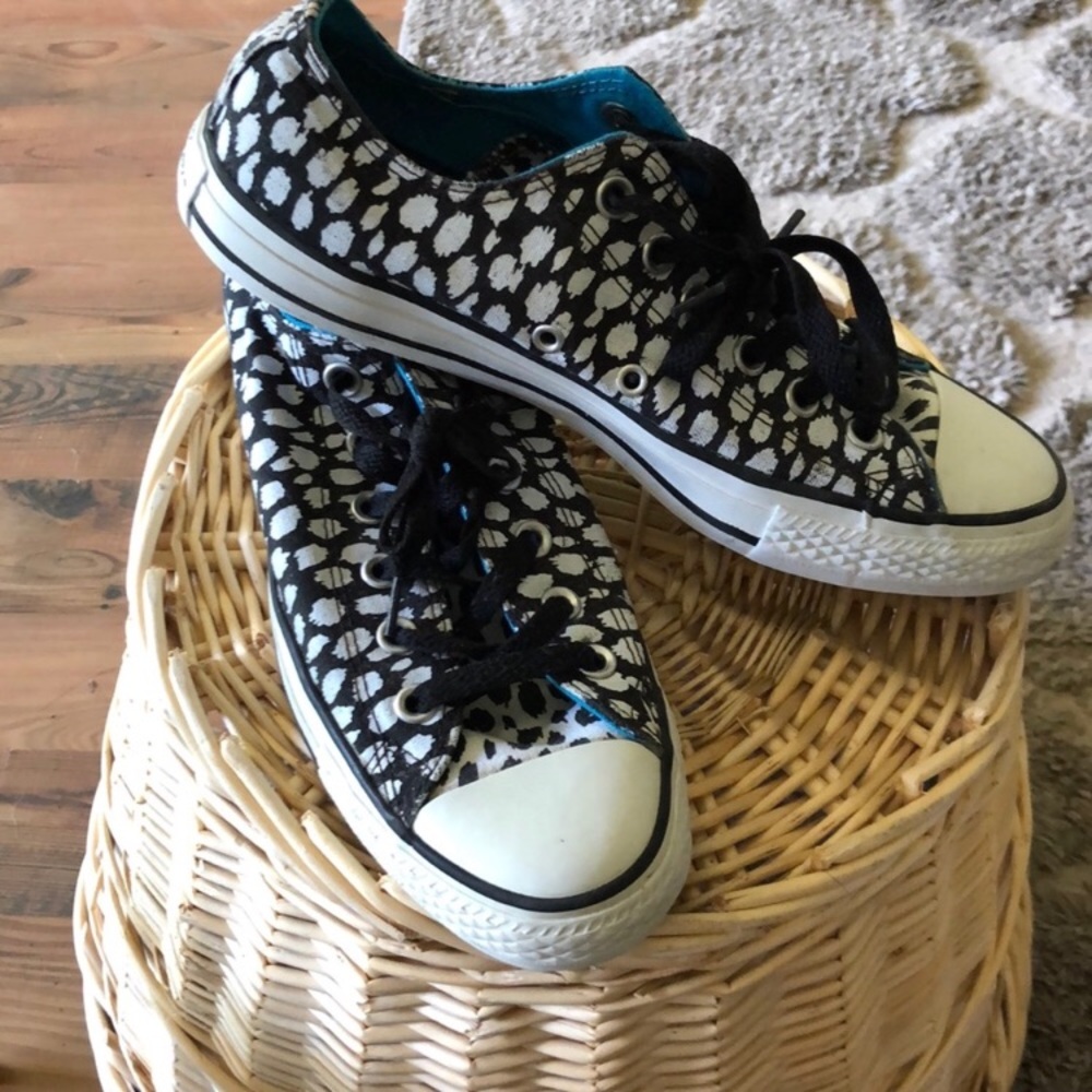 Black/white and turquoise converse size 9